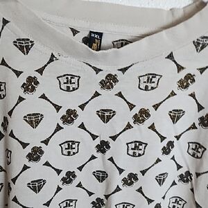 Cream and Gold Rapper JC $ Print Tee Shirt Vintage